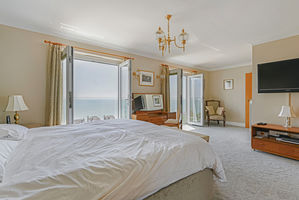 Bedroom- click for photo gallery